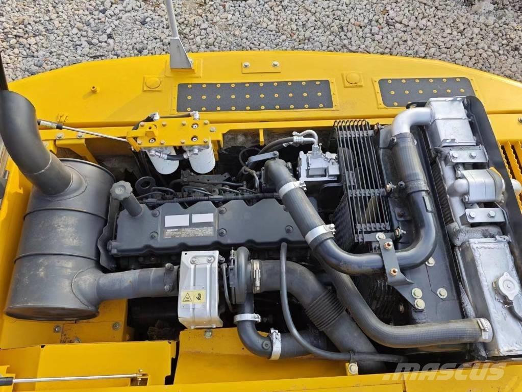 Komatsu PC 200 Εκσκαφείς με ερπύστριες