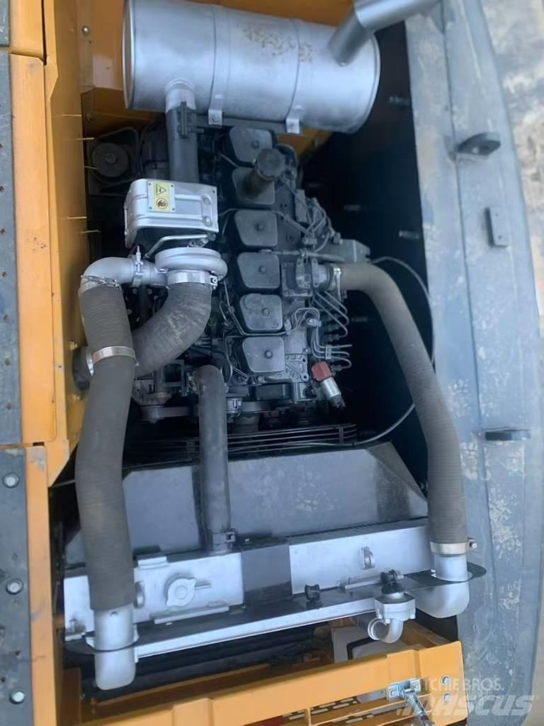 Hyundai R220LC-9S Εκσκαφείς με ερπύστριες