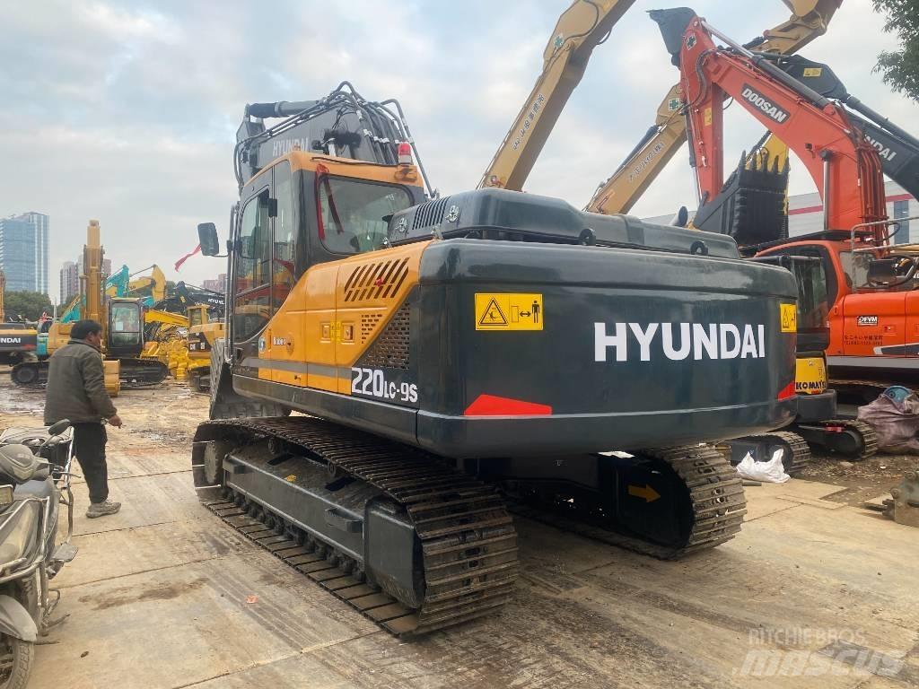 Hyundai R220LC-9S Εκσκαφείς με ερπύστριες