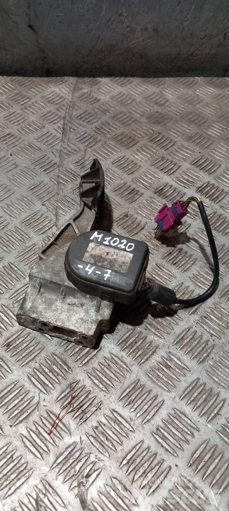MAN TGA  812559706084 Καμπίνες και εσωτερικό