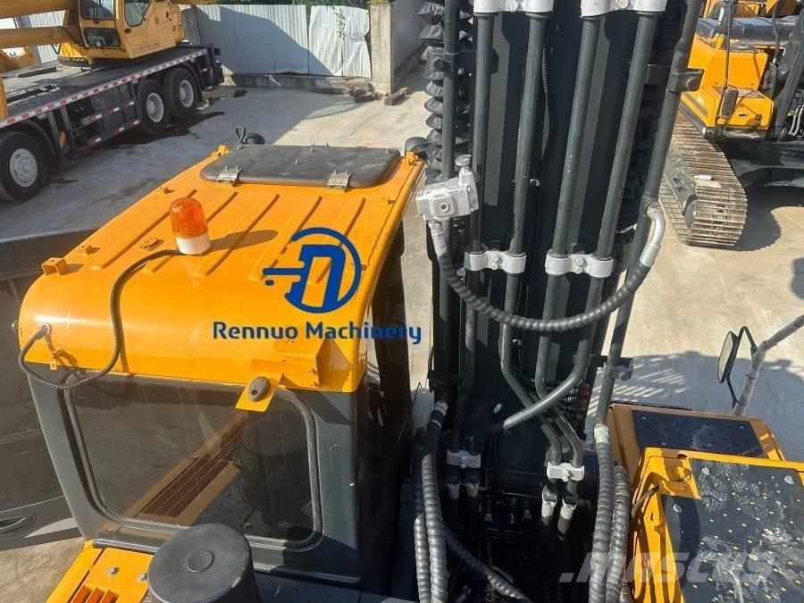 Hyundai R220LC-9S Εκσκαφείς με ερπύστριες