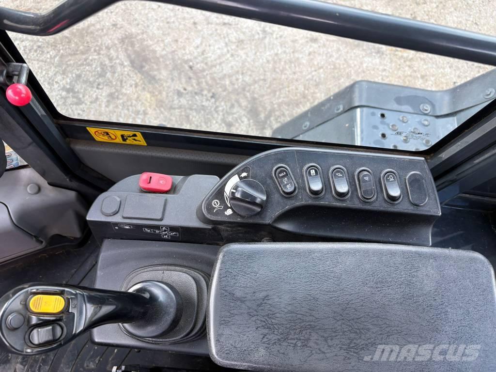 Komatsu WA320-8 Φορτωτές με λάστιχα (Τροχοφόροι)