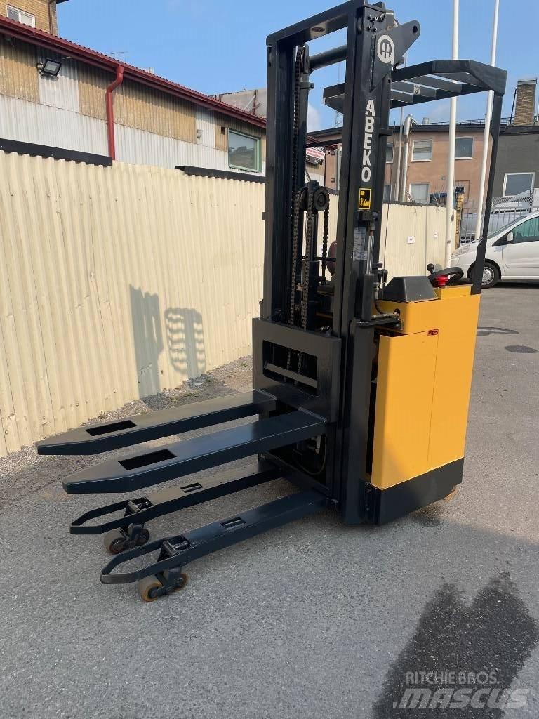 Abeko SKY16SV TFY Ηλεκτρικά παλετοφόρα με ιστό
