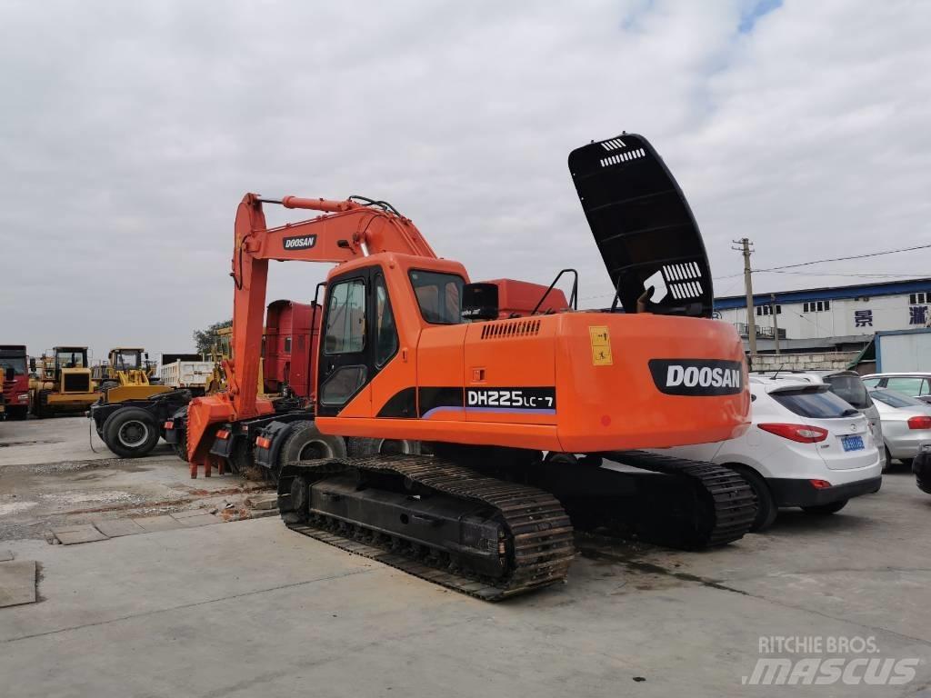 Doosan DH225 Εκσκαφείς με ερπύστριες
