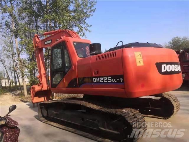 Doosan DH225 Εκσκαφείς με ερπύστριες