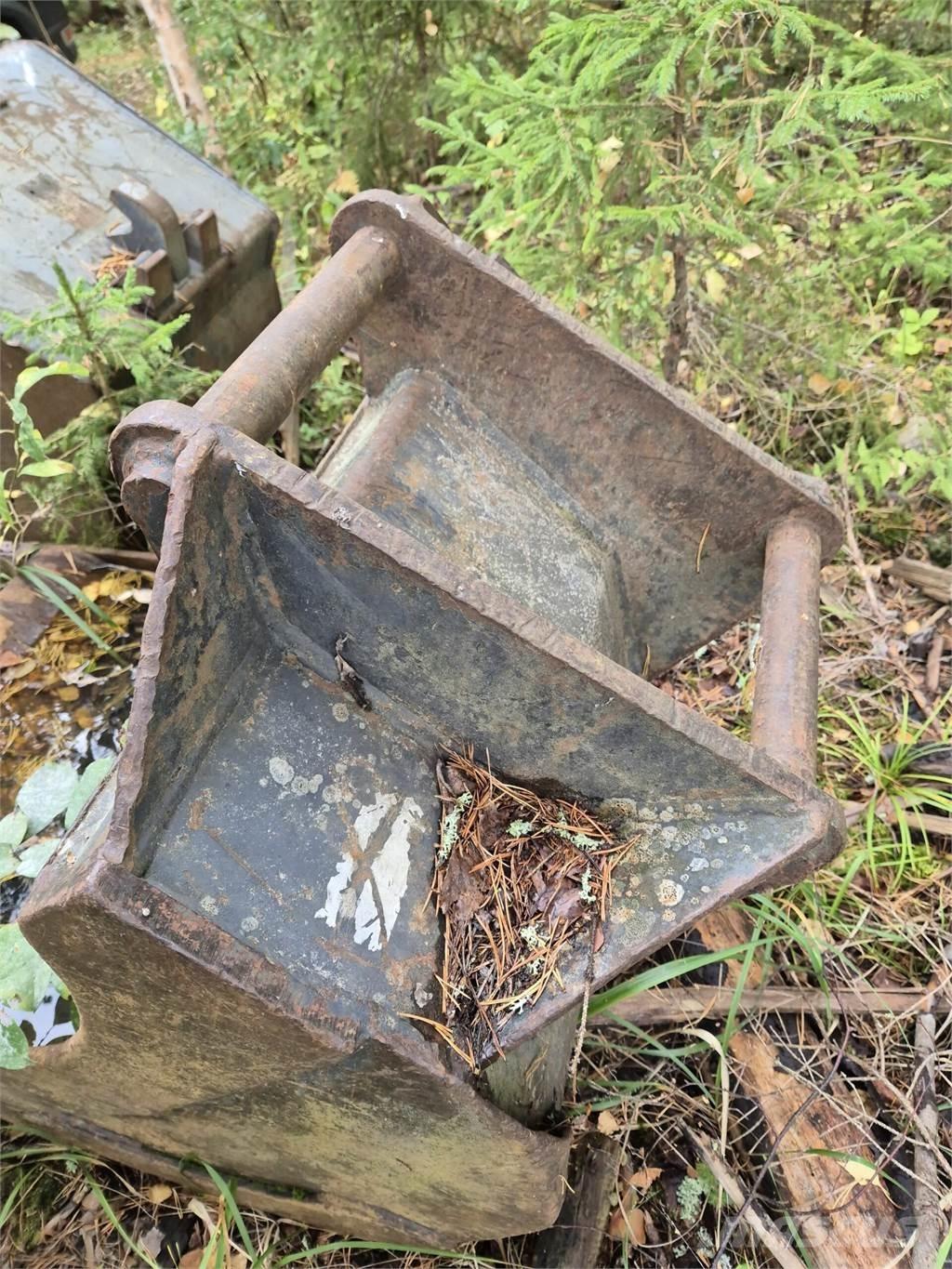  Kynsikauha S40 Κουβάδες