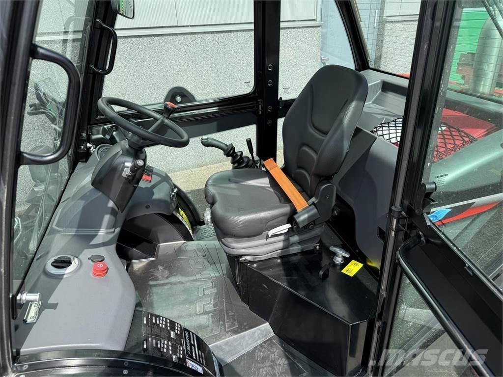 Manitou MC25-4 Φορτηγά ανώμαλου εδάφους