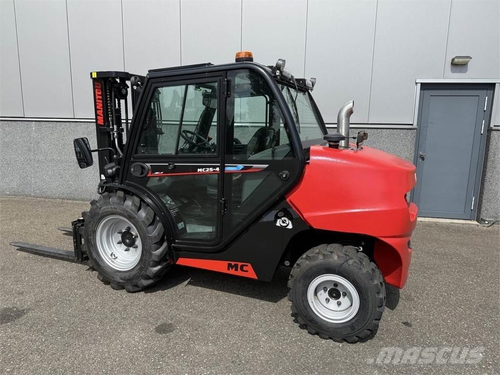 Manitou MC25-4 Φορτηγά ανώμαλου εδάφους