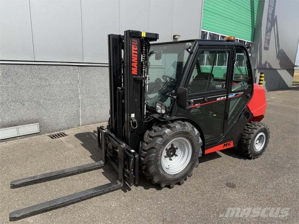Manitou MC25-4 Φορτηγά ανώμαλου εδάφους