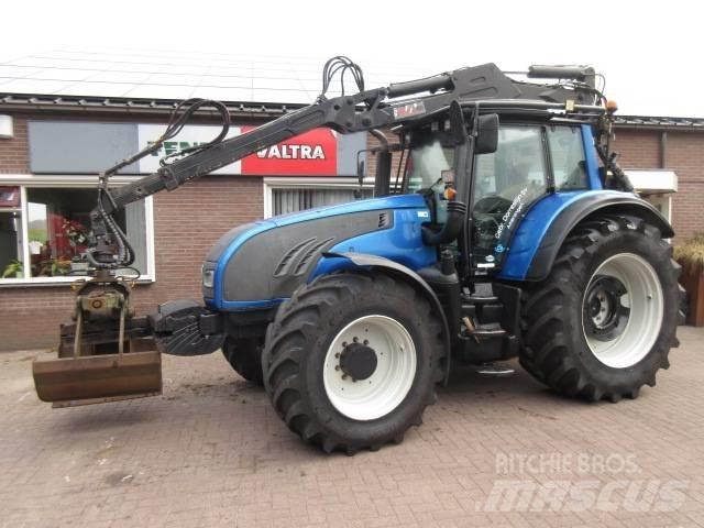 Valtra T202D Τρακτέρ