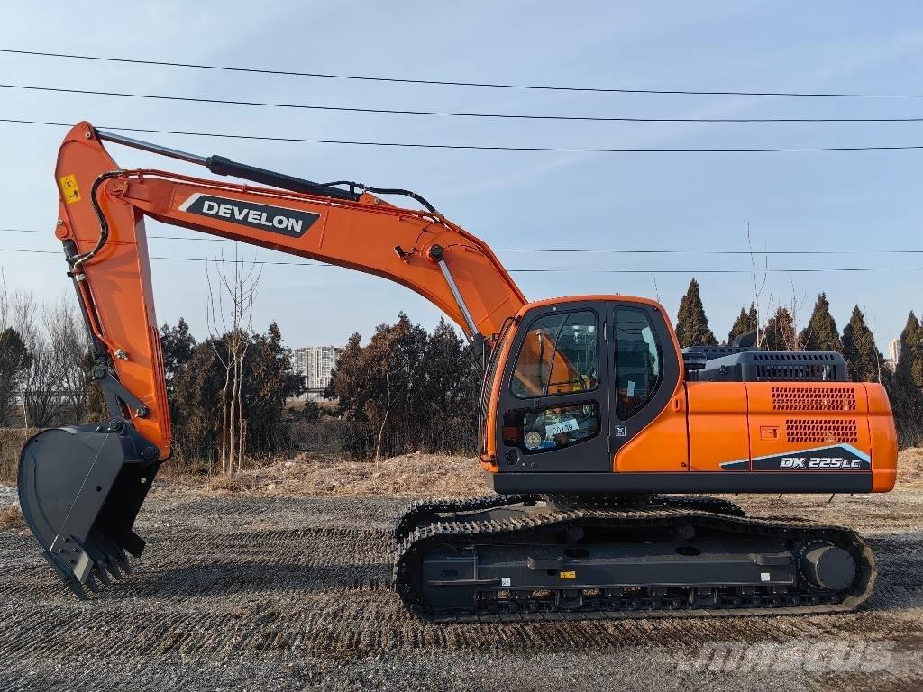 Doosan DX225 Εκσκαφείς με ερπύστριες