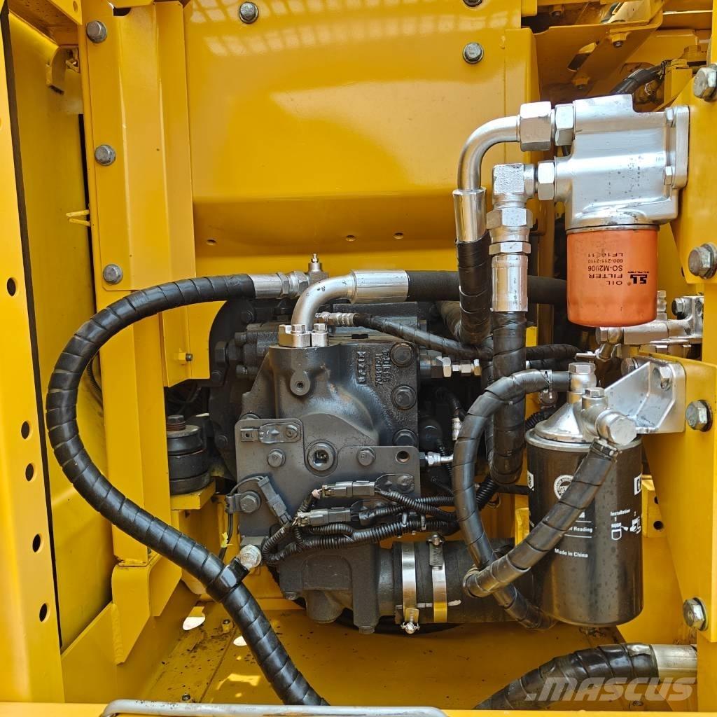 Komatsu 130-7 Εκσκαφείς με ερπύστριες