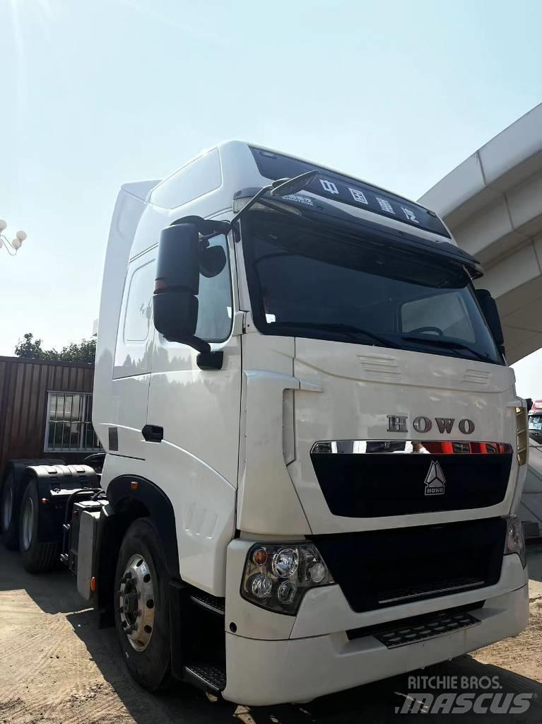 Sinotruk T7H Τράκτορες