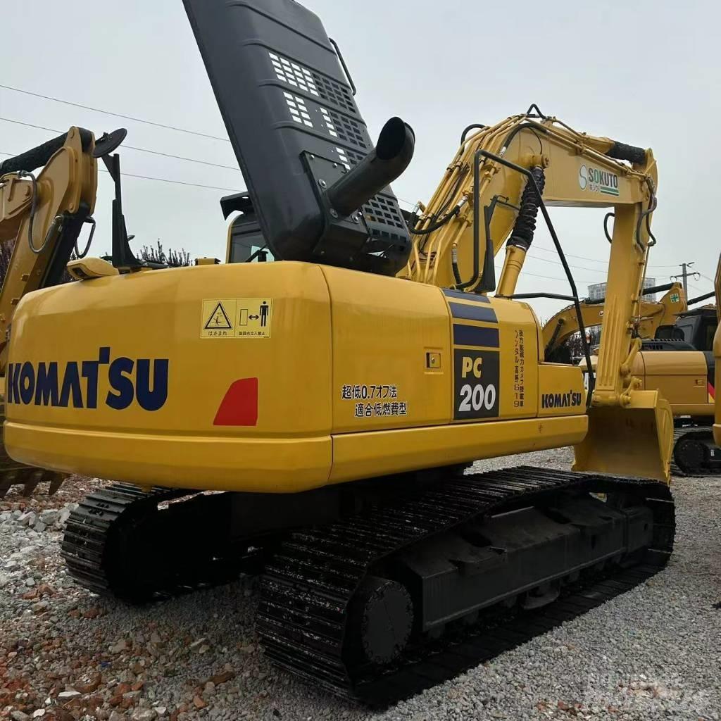 Komatsu 200-8 Εκσκαφείς με ερπύστριες