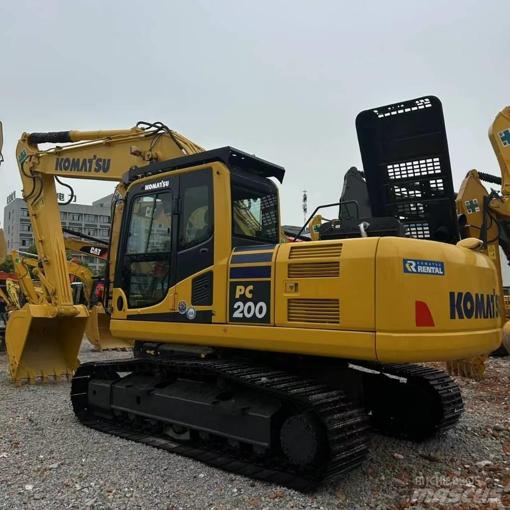 Komatsu 200-8 Εκσκαφείς με ερπύστριες