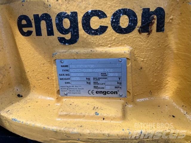 CAT 330 Εκσκαφείς με ερπύστριες