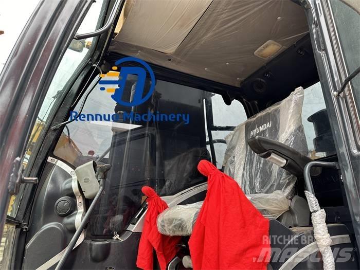 Hyundai R220-9S Εκσκαφείς με ερπύστριες