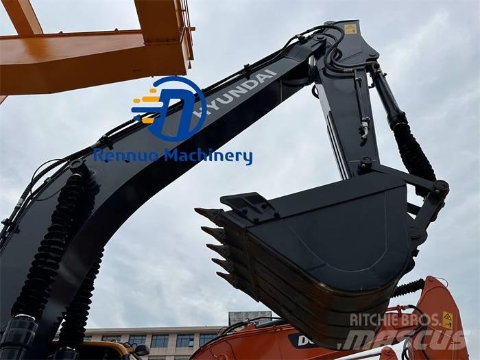 Hyundai R220-9S Εκσκαφείς με ερπύστριες