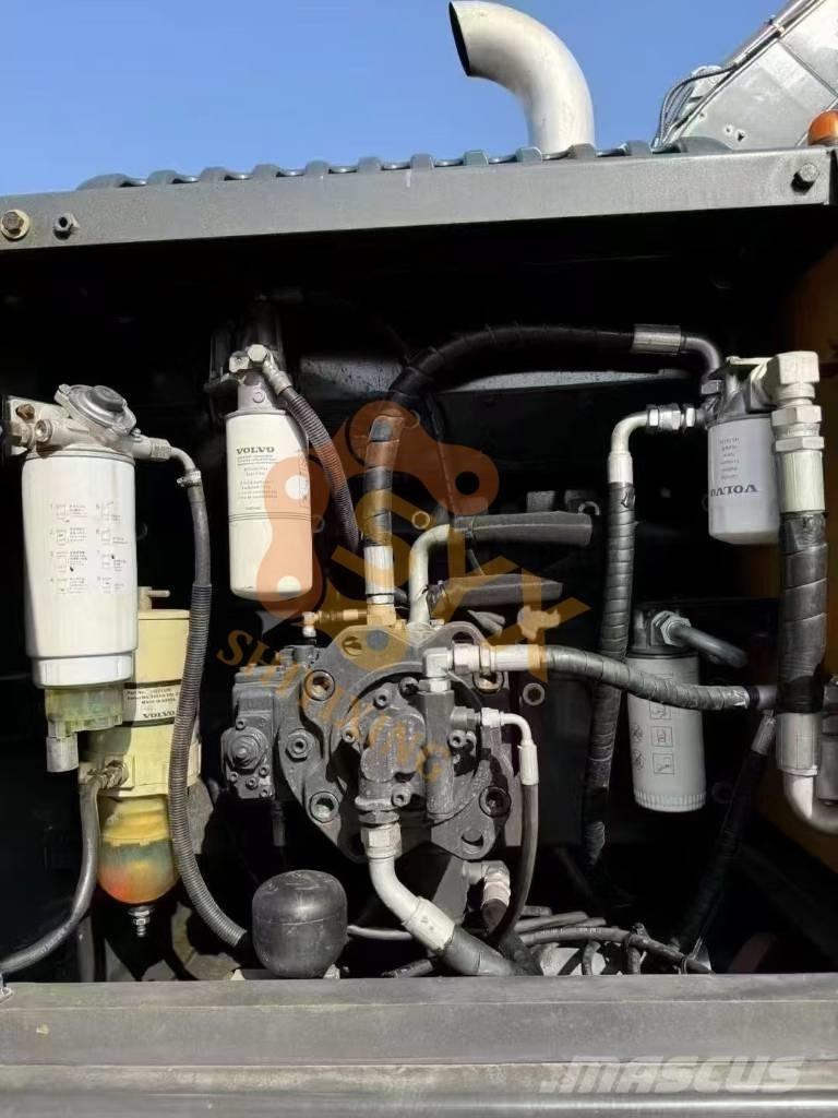 Volvo EC 240 D Εκσκαφείς με ερπύστριες