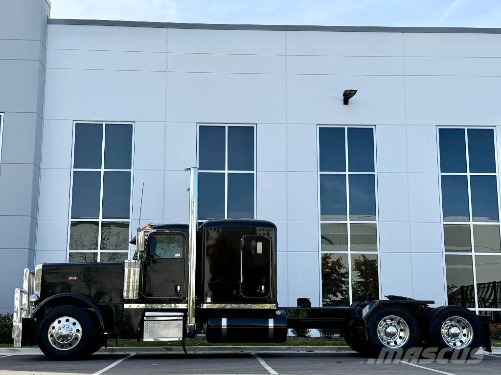 Peterbilt 389 PRIDE Τράκτορες