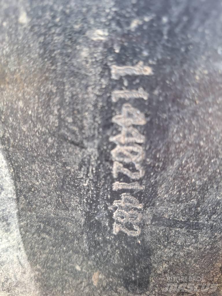 Komatsu 931 XC Θεριζοαλωνιστικές μηχανές