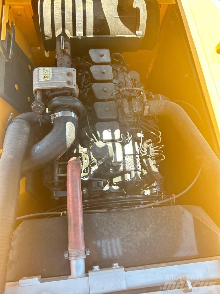 Hyundai 210w-9 Εκσκαφείς με τροχούς - λάστιχα