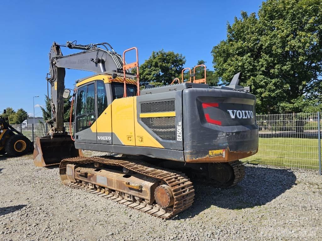 Volvo EC 250 E Εκσκαφείς με ερπύστριες