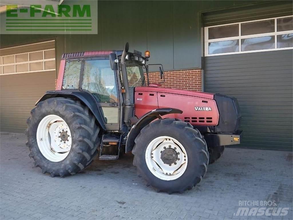 Valtra 8450 Τρακτέρ