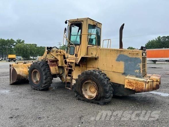Komatsu WA 320-1 Φορτωτές με λάστιχα (Τροχοφόροι)