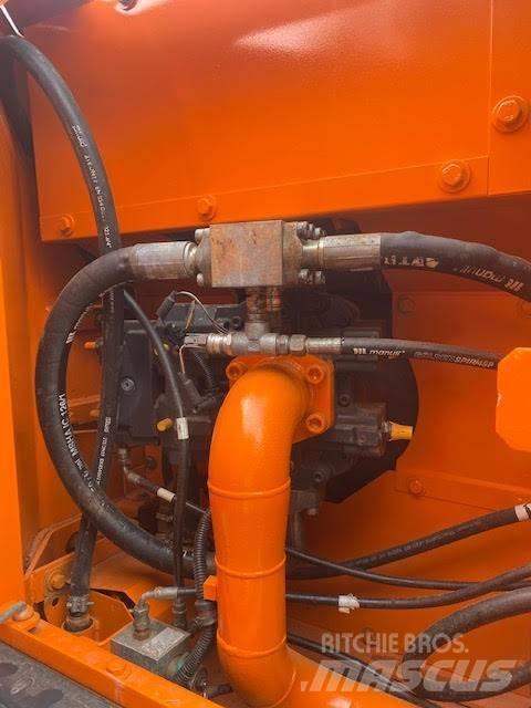 Doosan DX 180 LC Εκσκαφείς με ερπύστριες