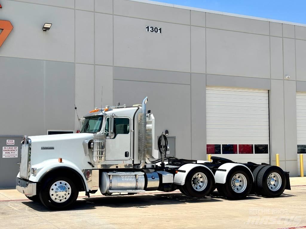 Kenworth W 900 Τράκτορες