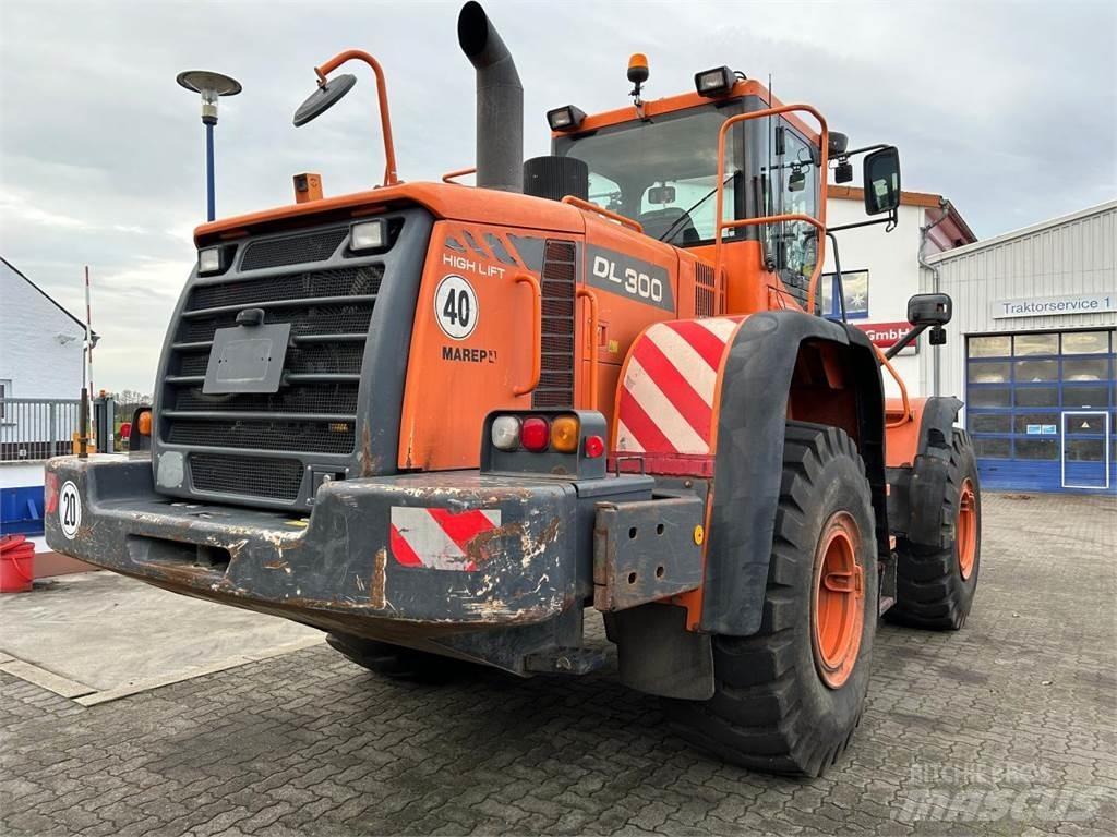 Doosan DL 300 Φορτωτές με λάστιχα (Τροχοφόροι)