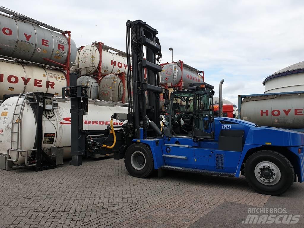 Kalmar DCG1700-12, Μηχανές χειρισμού εμπορευματοκιβωτίων