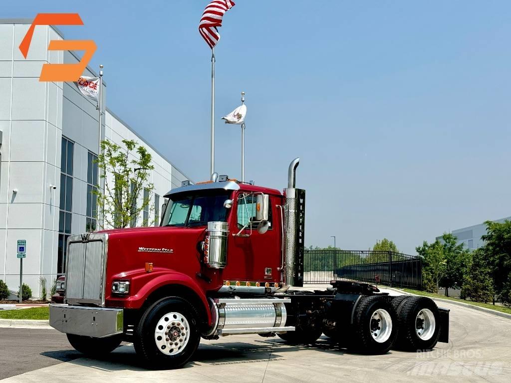 Western Star 4900 SF Τράκτορες