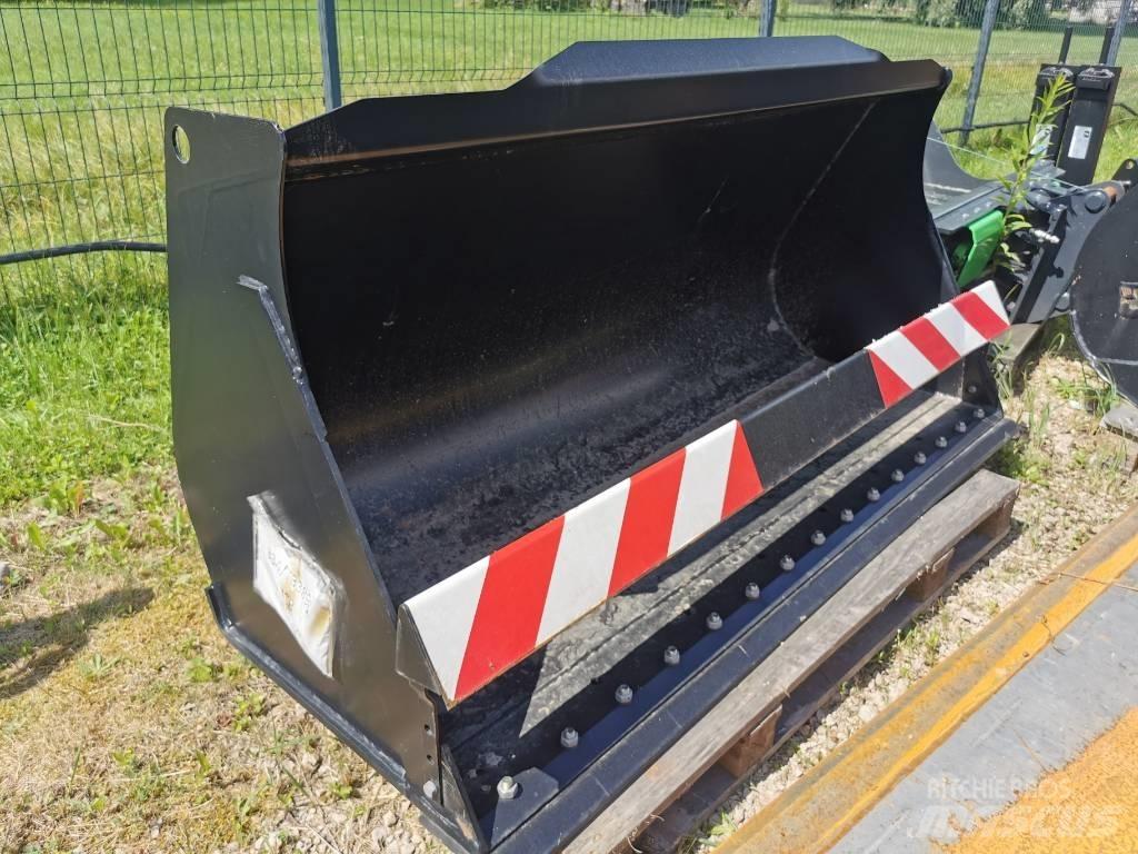 JCB Universals Μπούμες και κουτάλες