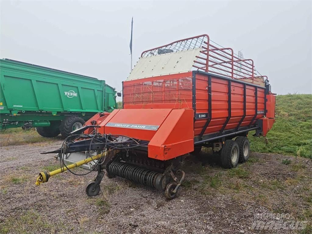 Deutz-Fahr E390 Ρυμούλκα με διάταξη αυτοφόρτωσης