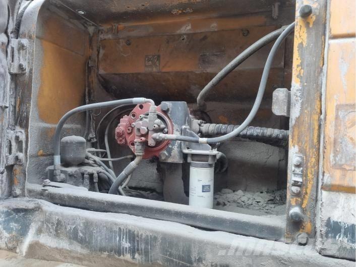 Hyundai Robex 300 LC Εκσκαφείς με ερπύστριες