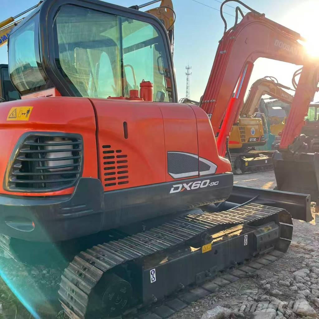 Doosan DX 60 Εκσκαφάκι (διαβολάκι) < 7t