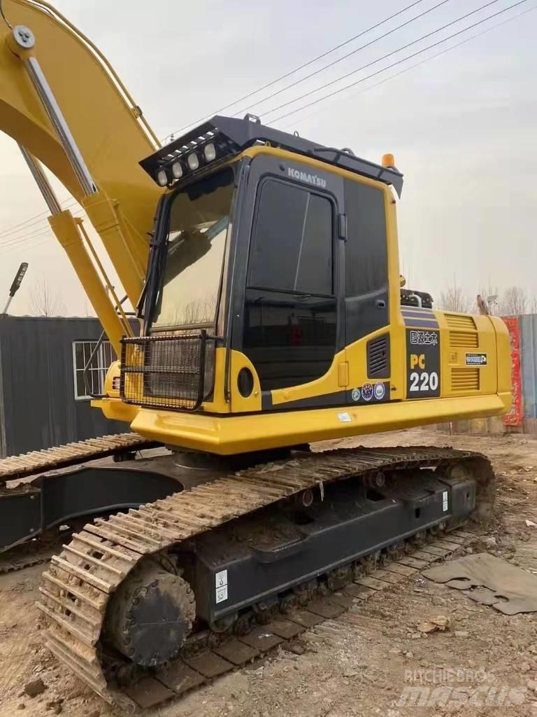 Komatsu PC220-8 Εκσκαφείς με τροχούς - λάστιχα