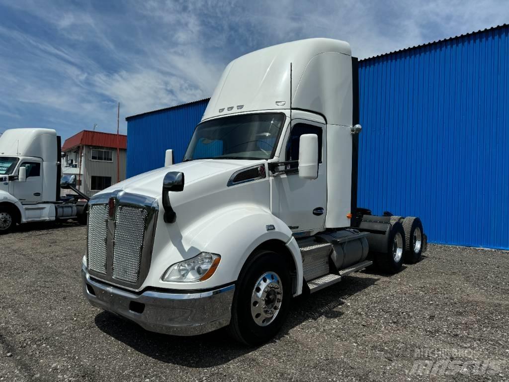 Kenworth T 680 Τράκτορες