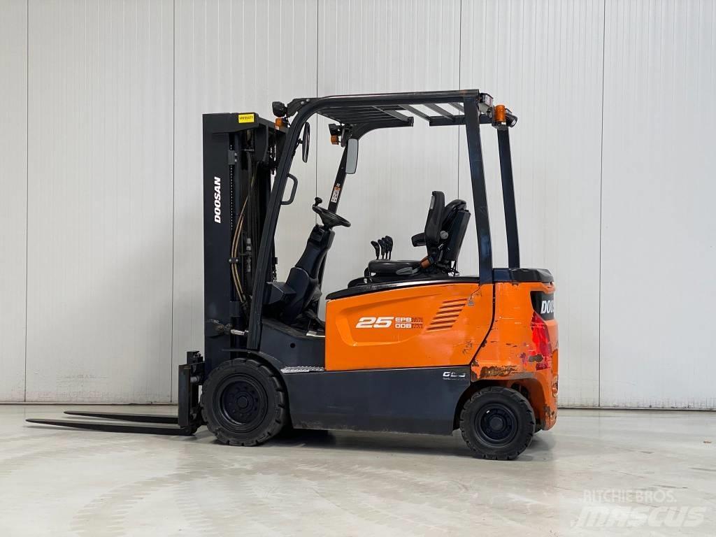 Doosan B25X-7 Ηλεκτρικά περονοφόρα ανυψωτικά κλαρκ