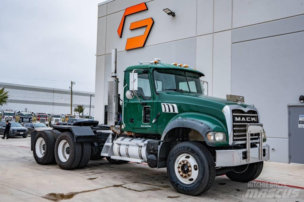 Mack Granite Τράκτορες