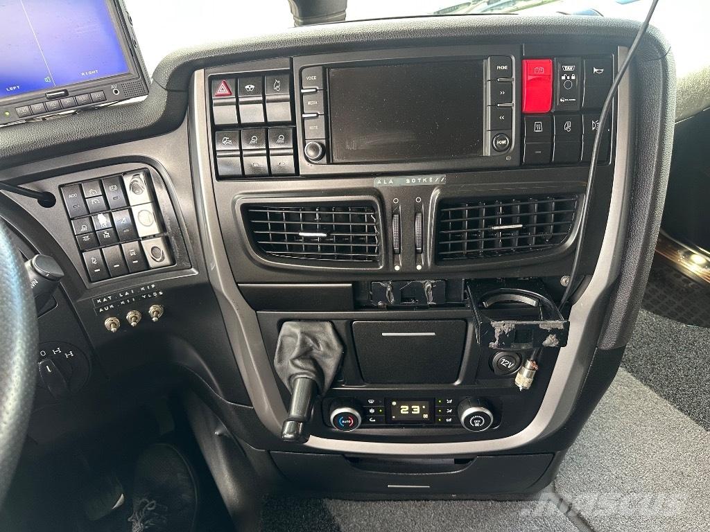 Iveco Stralis 8x4*4 Φορτηγά ανατροπή με γάντζο