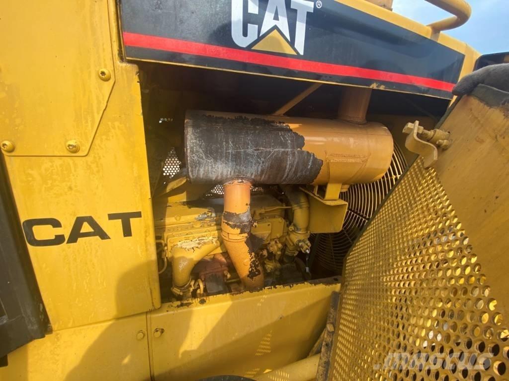CAT D6R Μπουλντόζες με ερπύστριες