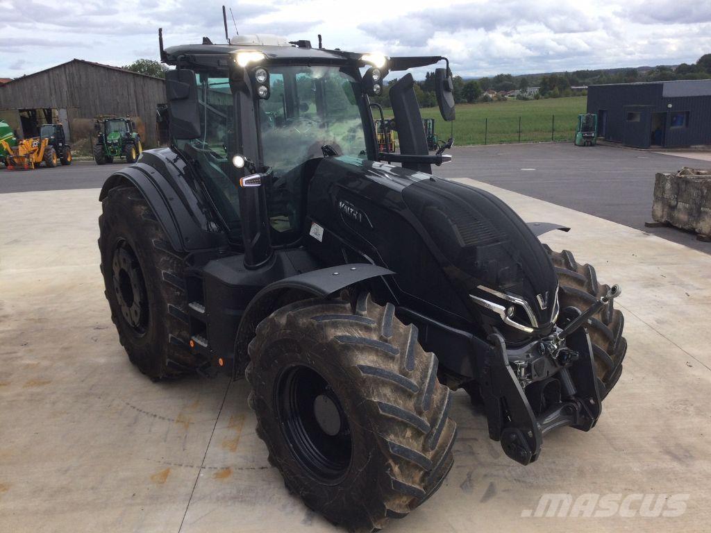 Valtra Q265 Τρακτέρ