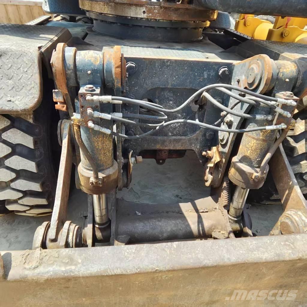 Hyundai R210W-9 Εκσκαφείς με τροχούς - λάστιχα