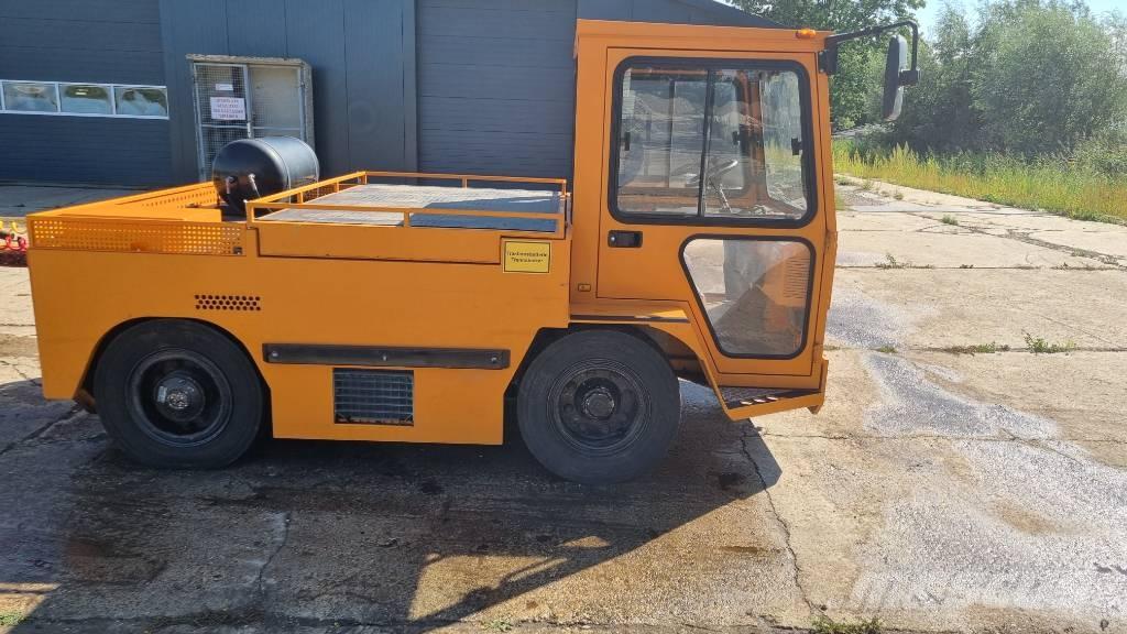 Volk EFZ 80 N Τράκτορες