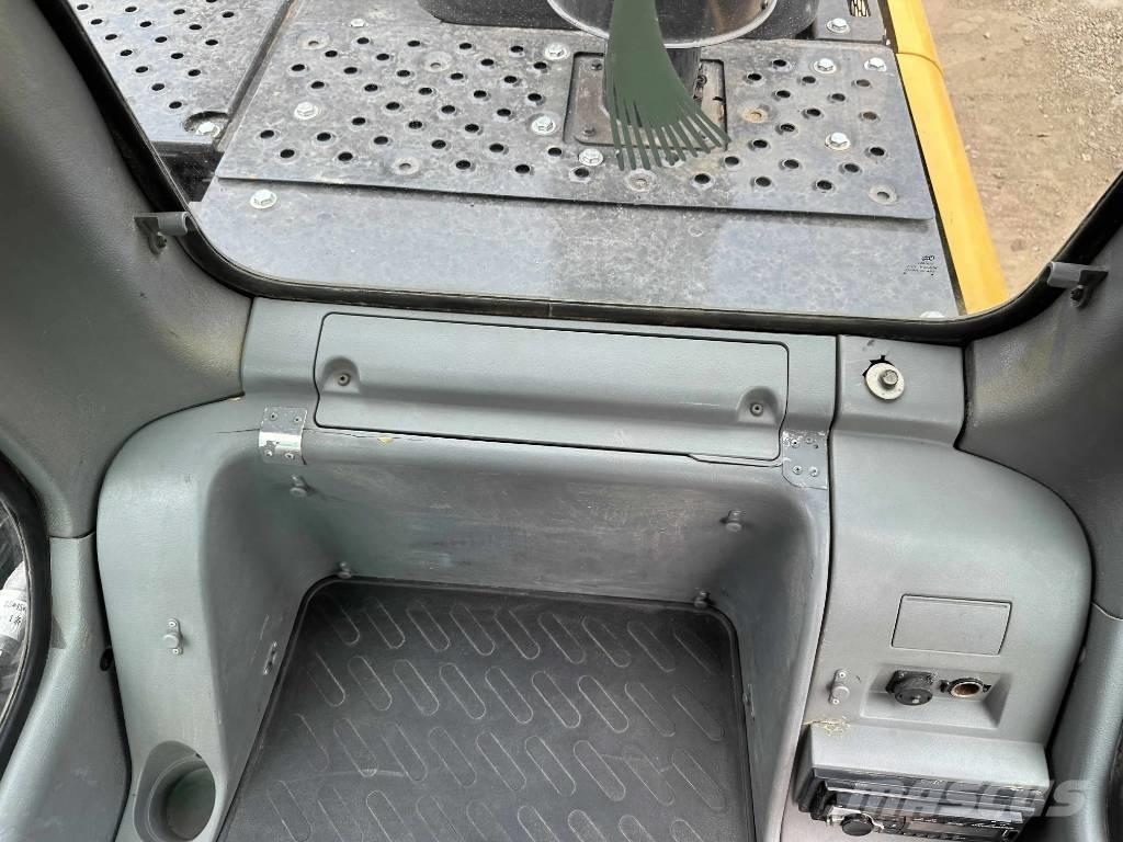 Volvo EC210D Εκσκαφείς με ερπύστριες