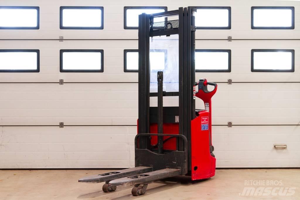 Linde L 12 Παλετοφόρα πεζού χειριστή με ιστό