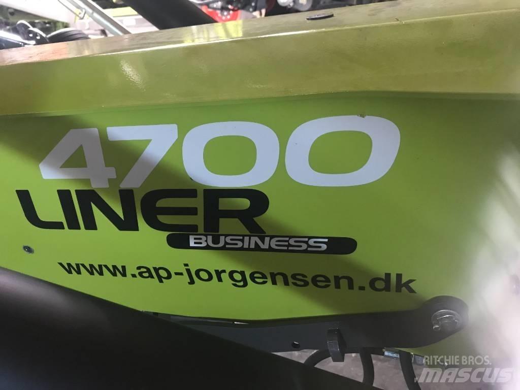 CLAAS Liner 4700 Τσουγκράνες και χορτοξηραντικές μηχανές